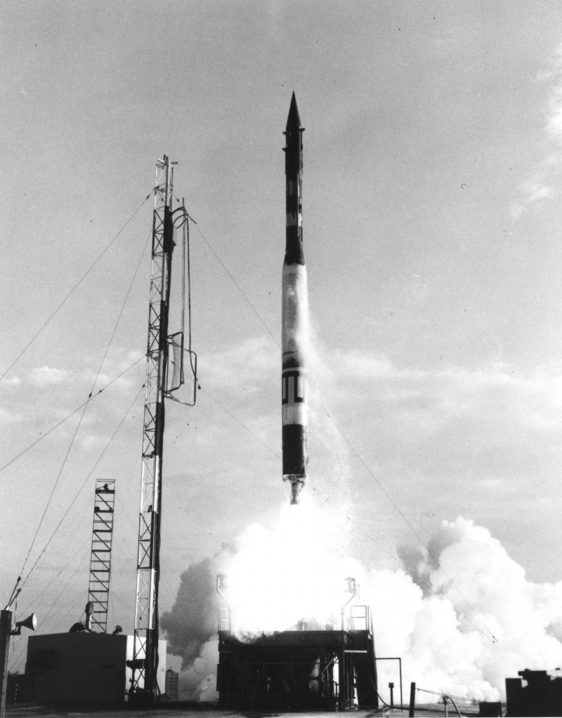  В первом полностью удачном пуске ракеты-носителя TV-4 на орбиту был наконец-то выведен спутник Vanguard-1 
